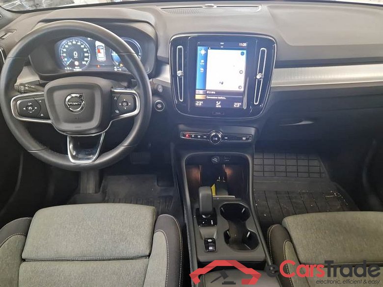 VOLVO XC40 / 2021 / 5P / SUV T4 RECHARGE PLUG-IN AUTO CORE #3