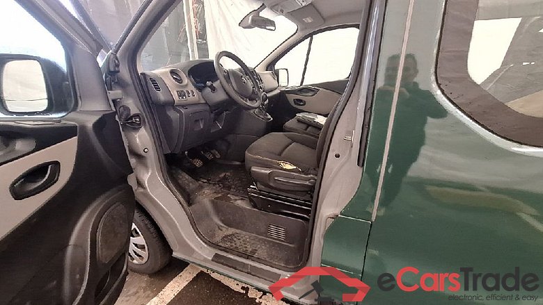 Trafic Combi L1H1 2 7t (8/9 Sitze) Expression 1.6 dCi 89KW MT6 8 Sitzer E6 #4