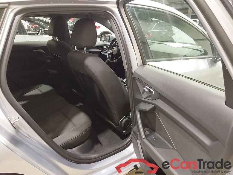 AUDI A3 SPORTBACK 1.4 40 TFSI E S TRONIC SPORTB ATTRACTION #5