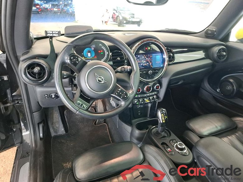 MINI Mini / 2014 / 3P / Berline Cooper SE Finition Yours 184 ch BVA #6