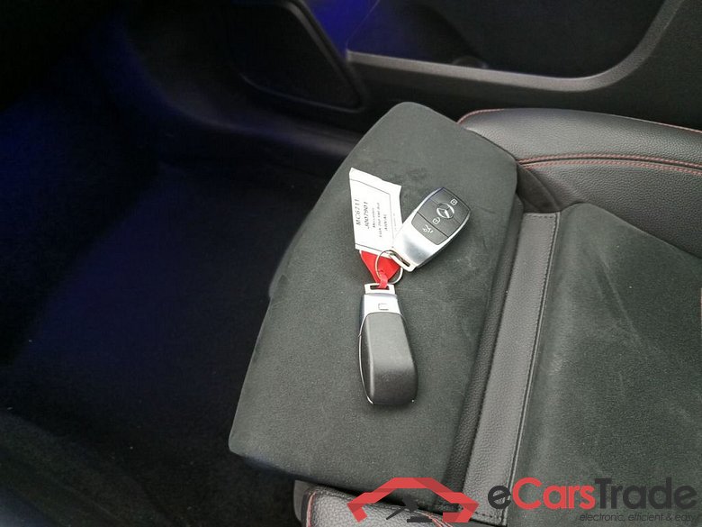 MERCEDES EQA 66.5 kWh EQA 250 190 5d #4