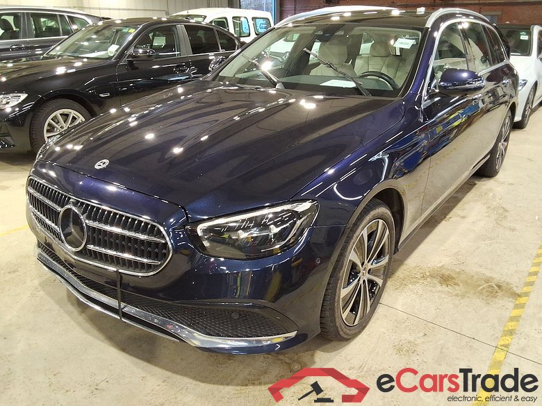 Mercedes E 300de Plug-In Hybrid 4Matic Aut. Pano LED-Xenon Widescreen Navi Sport-Leather KeylessGo Camera Klima PDC ... #1