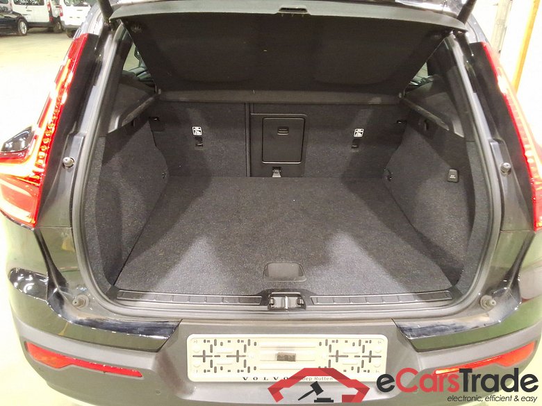 VOLVO XC40 1.5 T2 Momentum Pro Geartronic #3