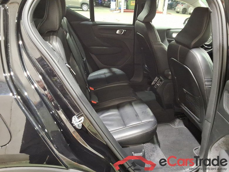 VOLVO XC40 1.5 T2 Momentum Pro Geartronic #5