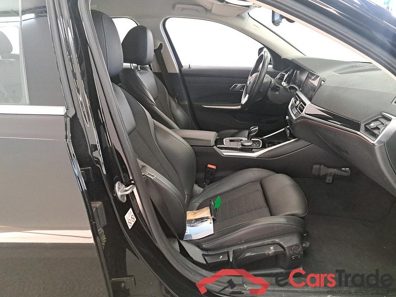 BMW 3 Serie Touring 318iA Sport Line 5d #3