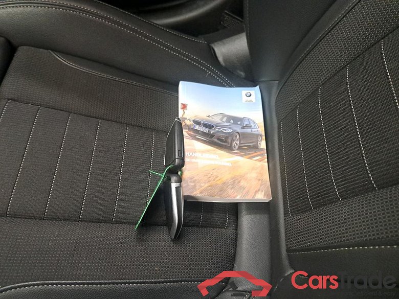 BMW 3 Serie Touring 318iA Sport Line 5d #4