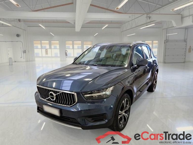 VOLVO XC40 / 2017 / 5P / SUV T5 PLUG-IN HYBRID AUTO RECHARGE INSCR.