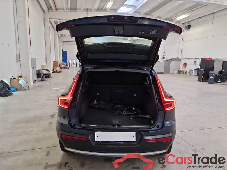 VOLVO XC40 / 2017 / 5P / SUV T5 PLUG-IN HYBRID AUTO RECHARGE INSCR. #5