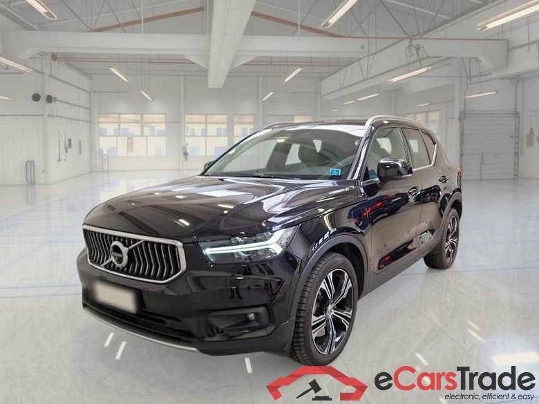 VOLVO XC40 / 2017 / 5P / SUV T5 PLUG-IN HYBRID AUTO RECHARGE INSCR.