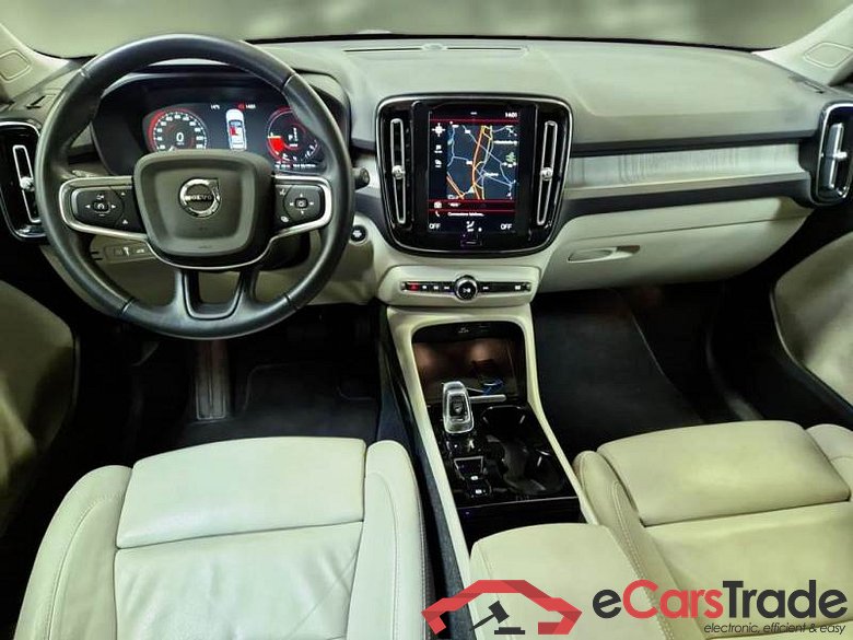 VOLVO XC40 / 2017 / 5P / SUV T5 PLUG-IN HYBRID AUTO RECHARGE INSCR. #3