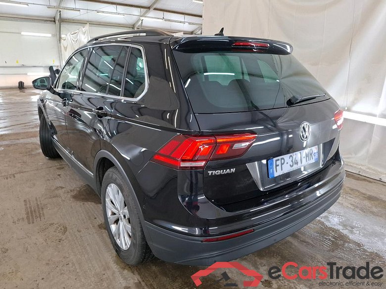 VOLKSWAGEN Tiguan / 2016 / 5P / SUV 2.0 TDI 150 DSG7 Confortline Business #2