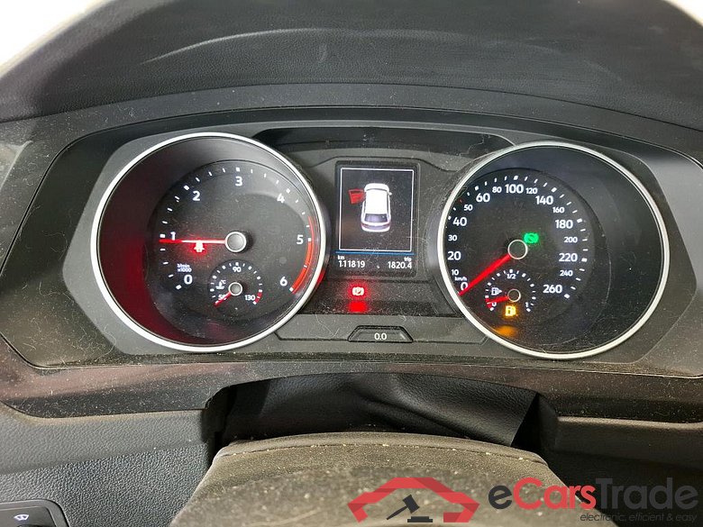 VOLKSWAGEN Tiguan / 2016 / 5P / SUV 2.0 TDI 150 DSG7 Confortline Business #6