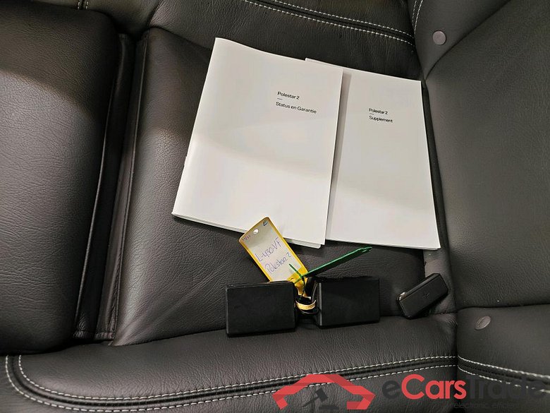 Polestar 2 Pilot Plus 5d + Performance Pack, 20 inch #4