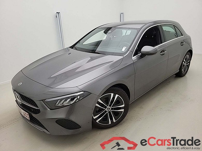 MERCEDES-BENZ A-KLASSE A180 ESSENTIAL LINE DCT #1