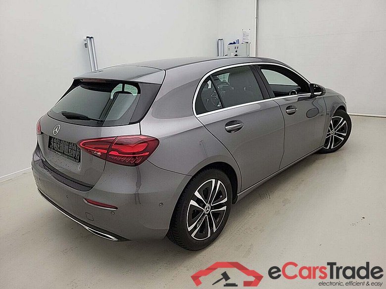 MERCEDES-BENZ A-KLASSE A180 ESSENTIAL LINE DCT #2