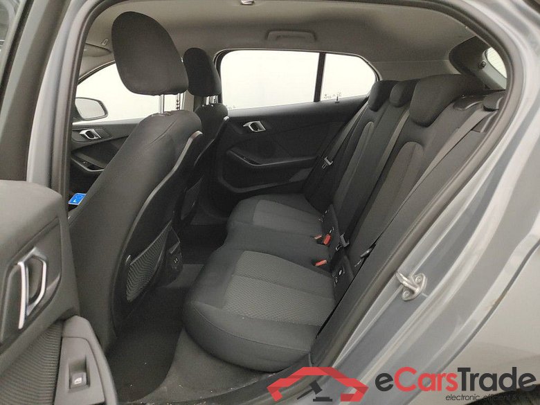 BMW 1 HATCH DIESEL - 2019 118 dA 150hp (EU6AP) 5d #2