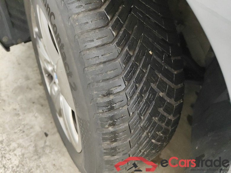 BMW 1 HATCH DIESEL - 2019 118 dA 150hp (EU6AP) 5d #4