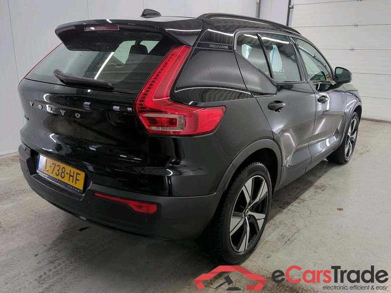 VOLVO XC40 Recharge P8 AWD RDes #2