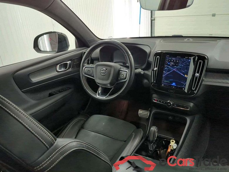 VOLVO XC40 Recharge P8 AWD RDes #3