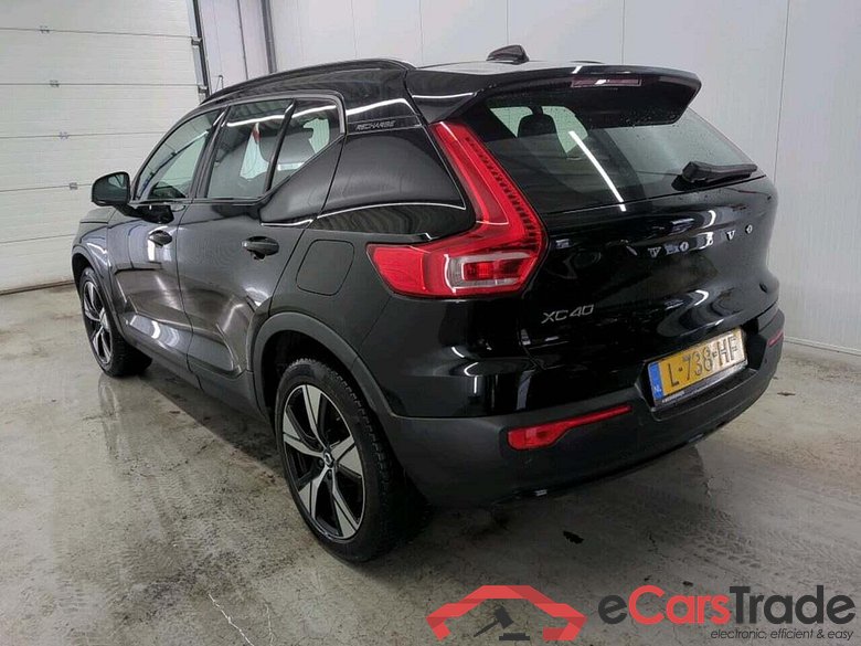 VOLVO XC40 Recharge P8 AWD RDes #6