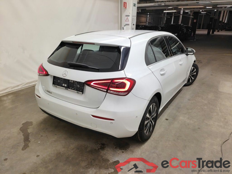 Mercedes-Benz A-Klasse A 180 d Business Solution Aut. 5d #2