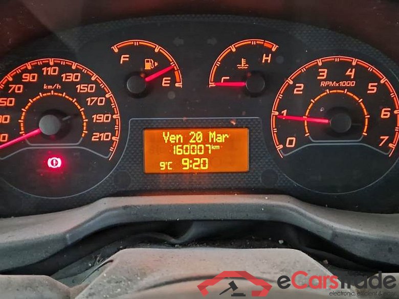 FIAT FIORINO / 2016 / 4P / COMBI COMBI 1.3 MJET 80 CV E6D-FINAL #4