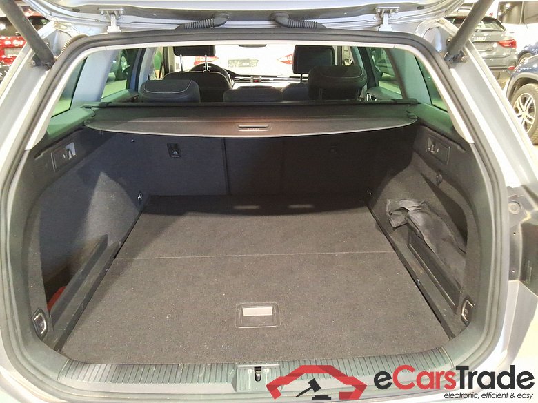 VOLKSWAGEN PASSAT VARIANT - 2019 1.5 TSI Elegance Business OPF #3