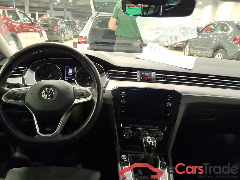 VOLKSWAGEN PASSAT VARIANT - 2019 1.5 TSI Elegance Business OPF #6