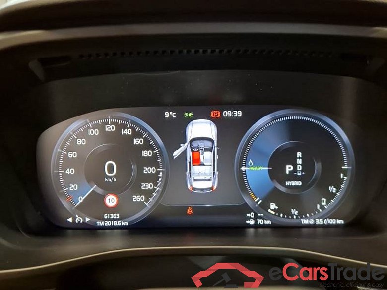 VOLVO XC40 / 2017 / 5P / SUV T4 PLUG-IN HYBRID AUTO RECH INSCRIP EXPR #4