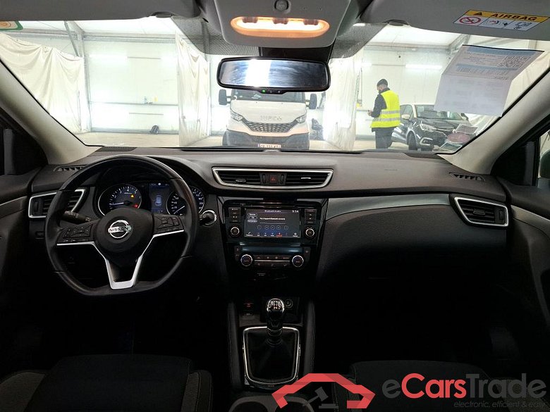 NISSAN Qashqai / 2017 / 5P / Crossover 1.3 DIG-T 140 N-Connecta #5