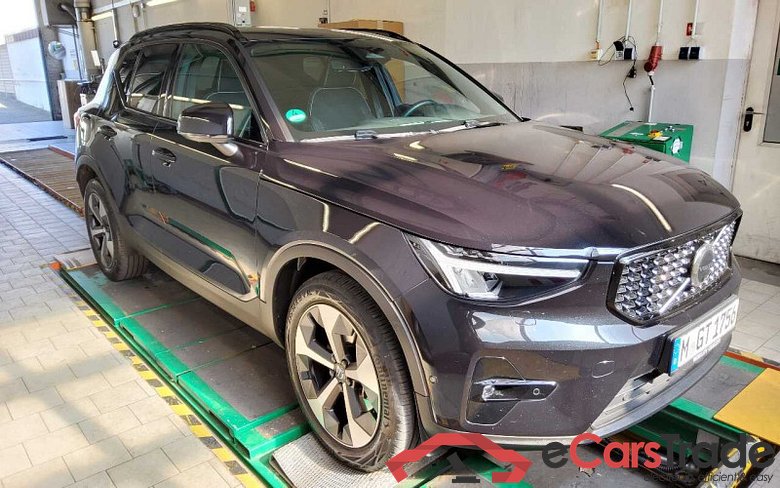 Volvo XC40 (2017->) DE - SUV5 B4 AWD EU6d, Ultimate Dark (EURO 6d), (Facelift) 2022 - 2022 #2