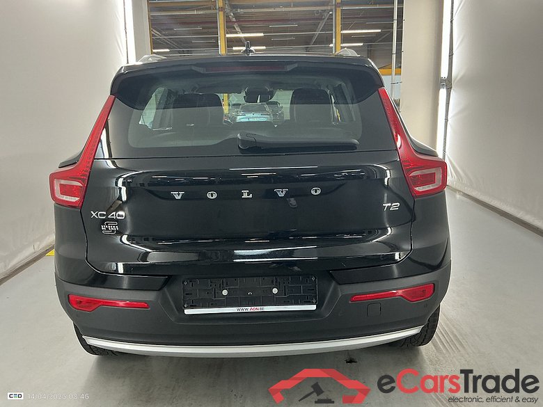 VOLVO XC40 1.5 T2 MOMENTUM PRO #5
