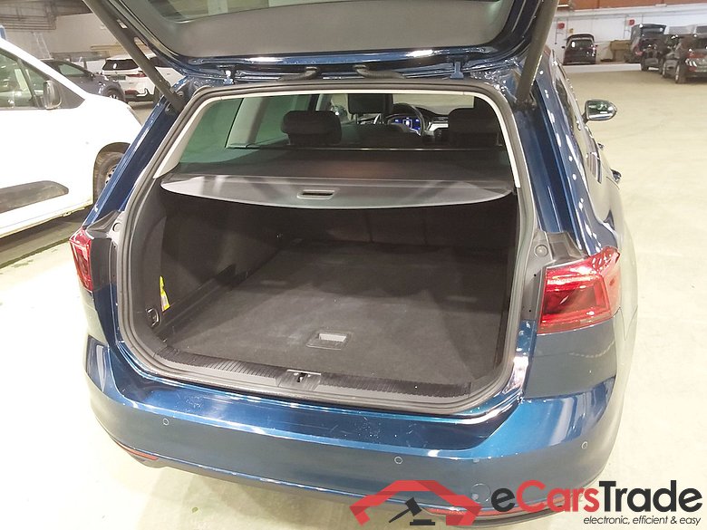 VOLKSWAGEN Passat 2.0 TDI 90KW MSQ VARIANT STYLE BUSINESS #3