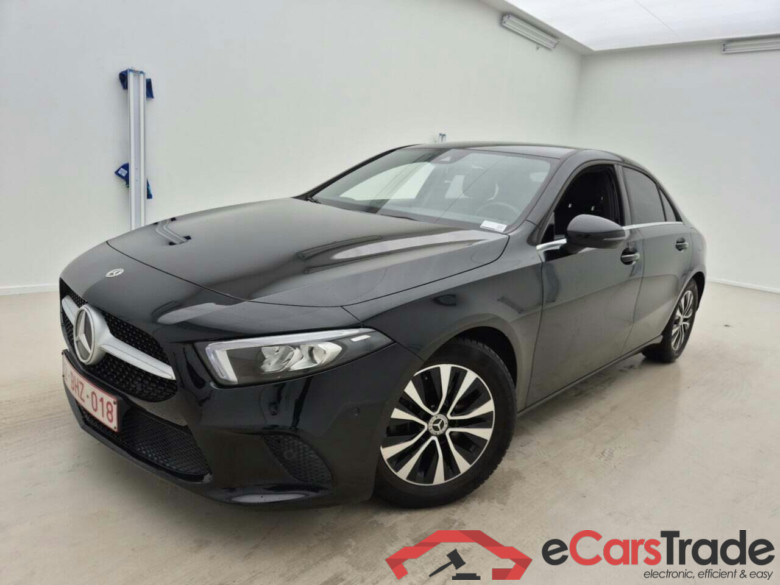 MERCEDES-BENZ A-KLASSE LIMOUSINE 2.0 180 D STYLE 7G-DCT #1