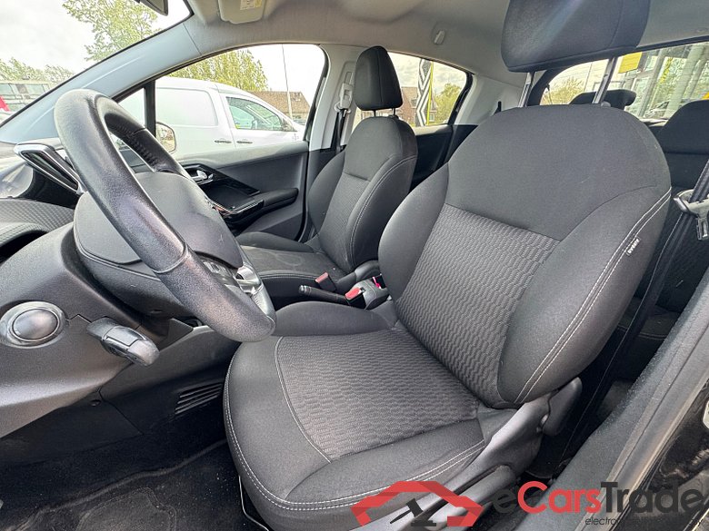Peugeot 208 1.2 PureTech Style Navi Klima PDC ... #5