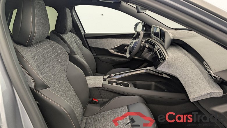 Peugeot 3008 Hybrid 145 e-DCS6 Allure #4