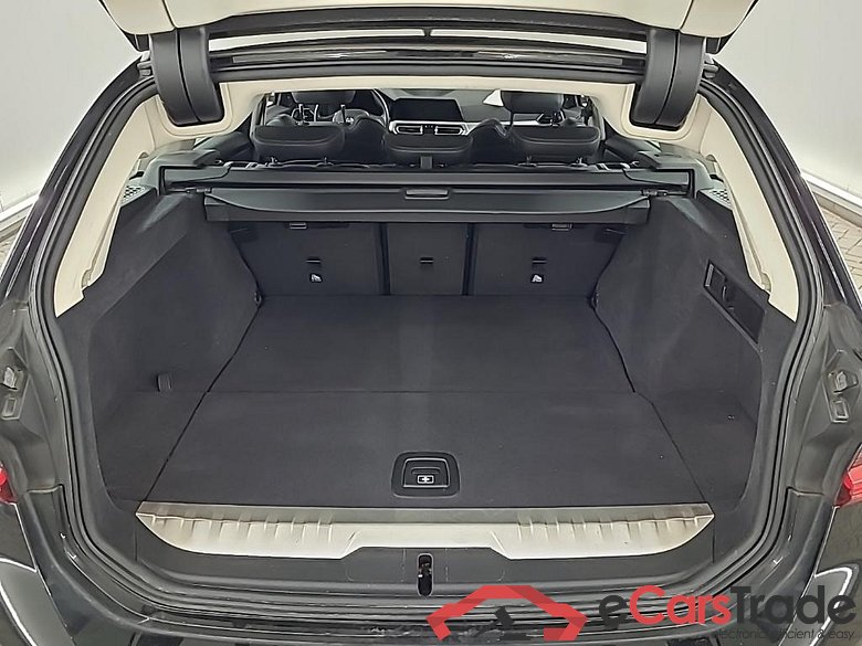 BMW 3-serie Touring 330e 5D 215kW #5