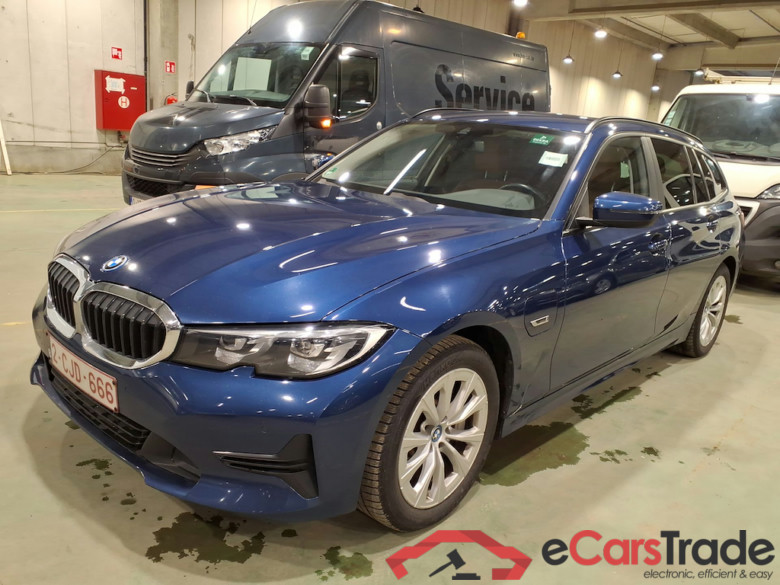 BMW 330e Plug-In Hybrid Aut. LED-Xenon LC-Pro Navi Hi-Fi Sport-Leather KeylessGo Camera Klima PDC ... #1