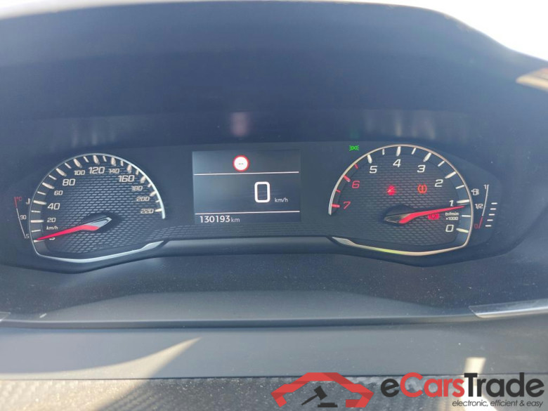 PEUGEOT 2008 / 2019 / 5P / todoterreno Active Pack BlueHDI 81kW (110CV) #4