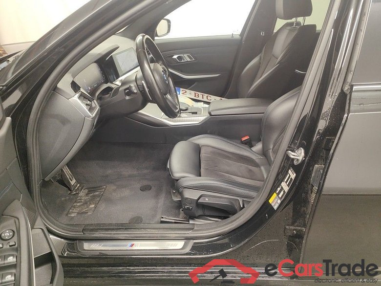 BMW 3 Reeks Berline 330e (215 kW) 4d #3