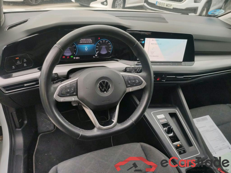 VOLKSWAGEN Golf / 2020 / 5P / familiar Life 1.0 eTSI 81kW (110CV) DSG Variant #3