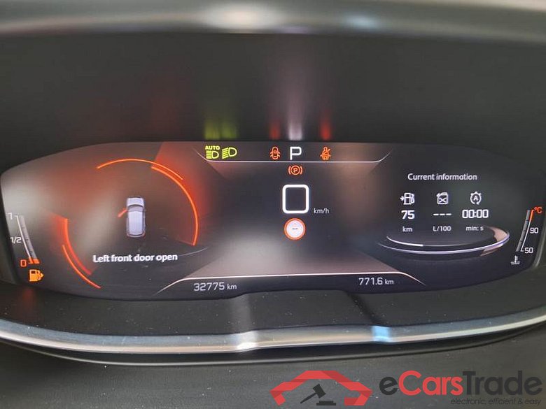 PEUGEOT 3008 / 2020 / 5P / SUV PURETECH TURBO 130 EAT8 GT AUT. #4