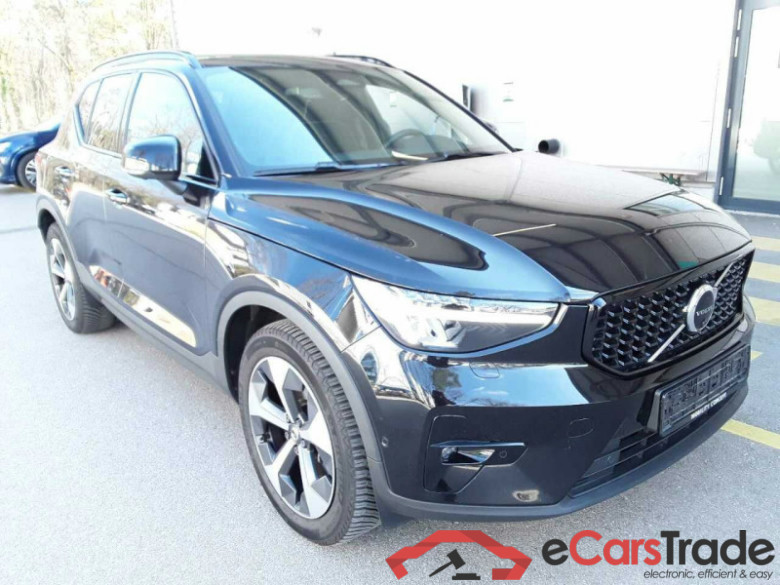 Volvo XC40 (2017->) DE - SUV5 B4 AWD EU6d, Ultimate Dark, (Facelift) 2022 - 2022