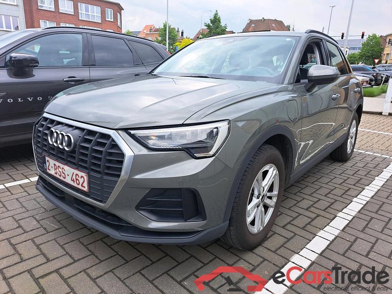 AUDI Q3 1.4 45 TFSI E S TRONIC