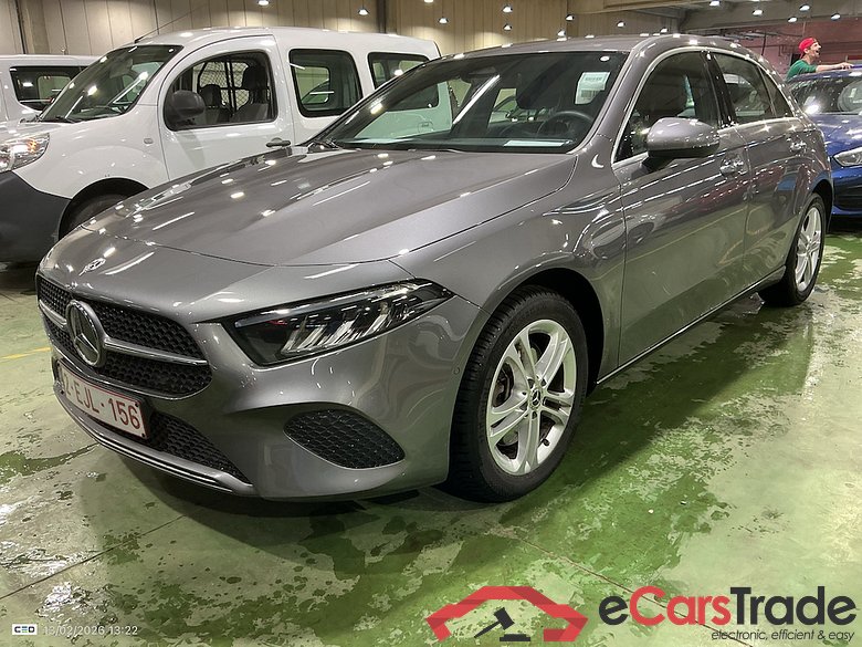 MERCEDES-BENZ A-CLASS 1.3 A 250 E PHEV LUXURY LINE DCT