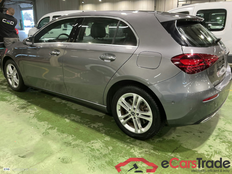 MERCEDES-BENZ A-CLASS 1.3 A 250 E PHEV LUXURY LINE DCT #3
