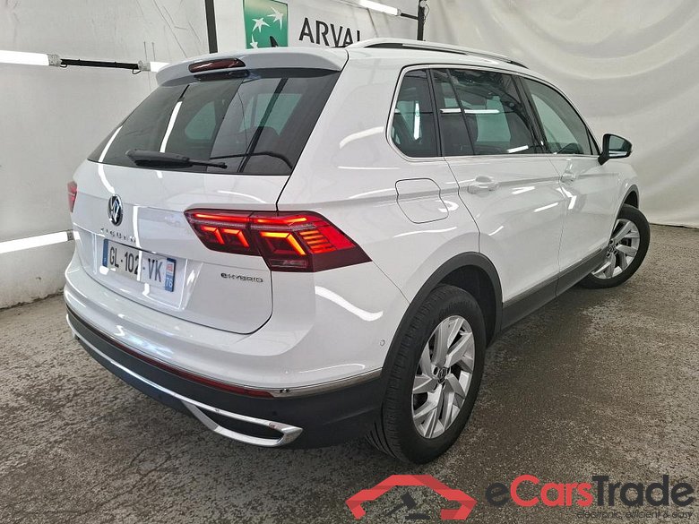 VOLKSWAGEN Tiguan / 2020 / 5P / SUV 1.4 eHybrid 245 DSG6 Elegance #3