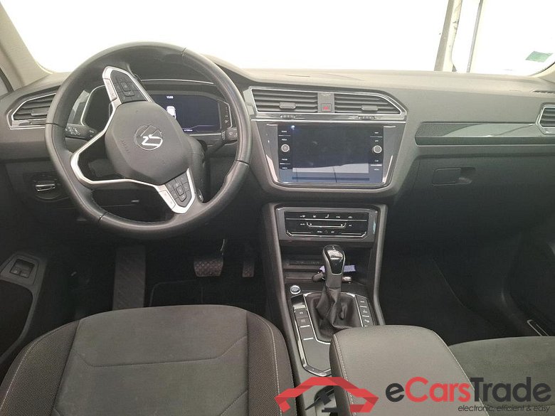 VOLKSWAGEN Tiguan / 2020 / 5P / SUV 1.4 eHybrid 245 DSG6 Elegance #5