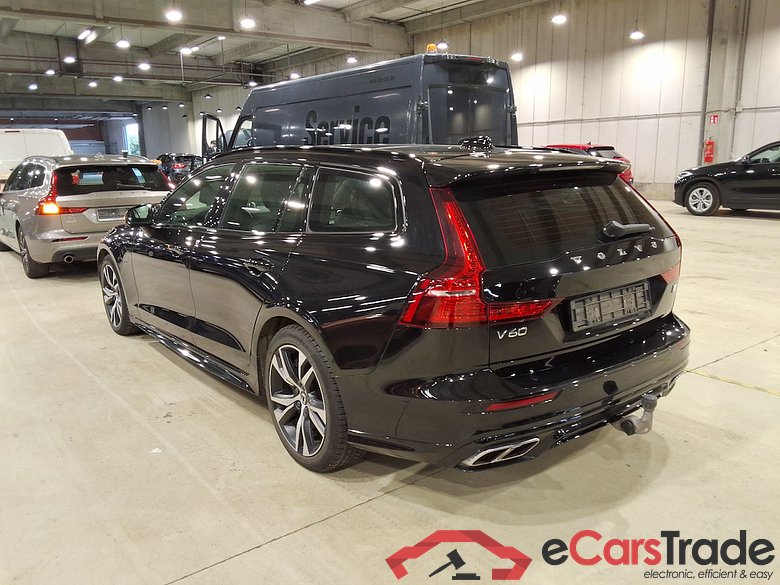 VOLVO V60 2.0 T8 RECHARGE AWD GEARTR R-DESIGN #2