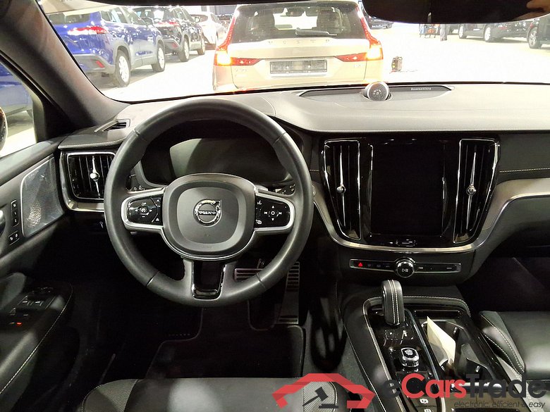 VOLVO V60 2.0 T8 RECHARGE AWD GEARTR R-DESIGN #6